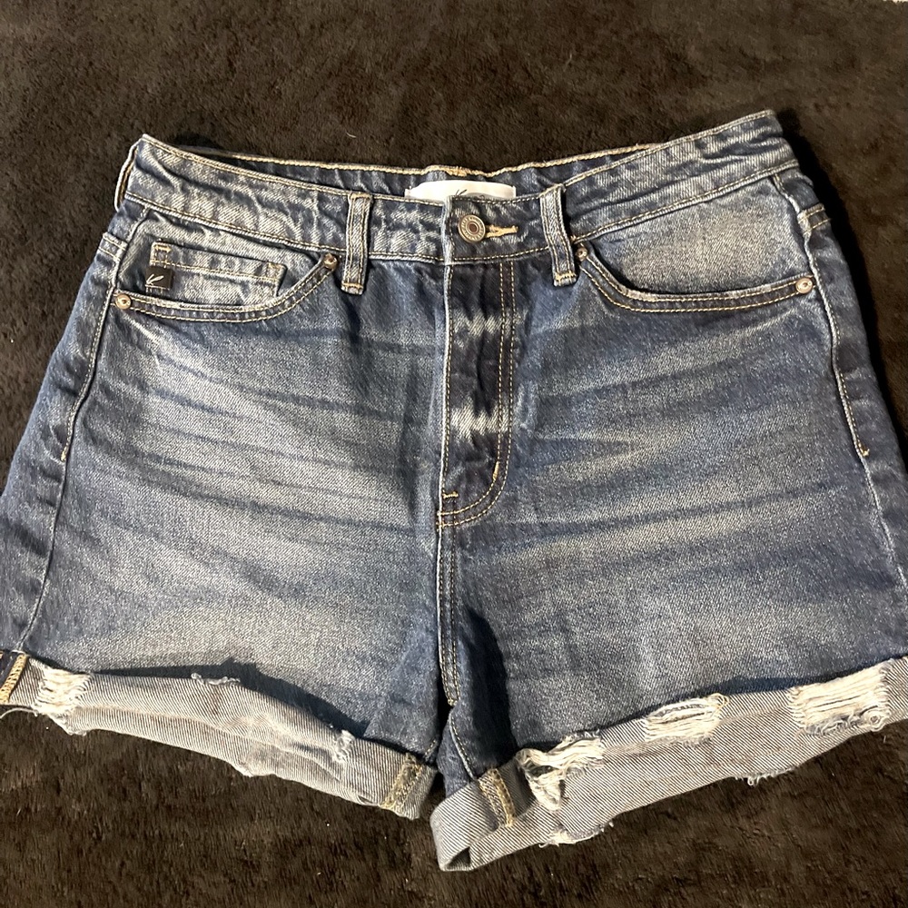 Mid waist kancan shorts